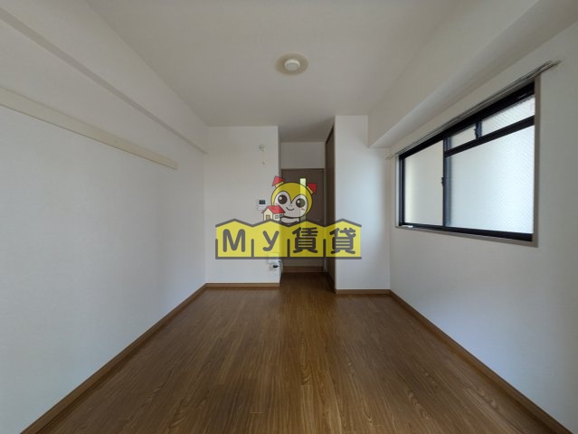居室・リビング　イヅミマンション