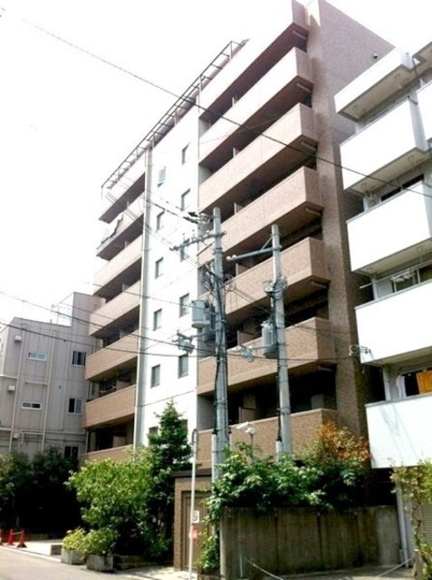 建物外観　頑丈な鉄筋コンクリート造