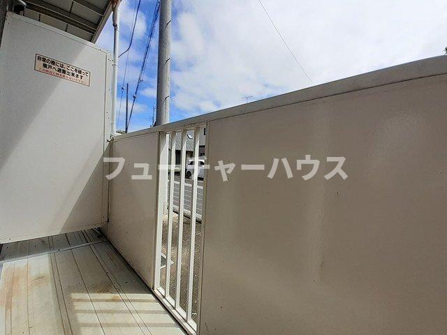 バルコニー　お洗濯にも便利なバルコニー付き