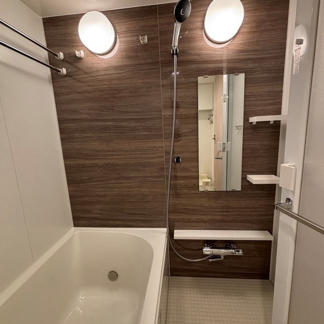 バス・シャワールーム　※写真は同タイプ住戸です。
