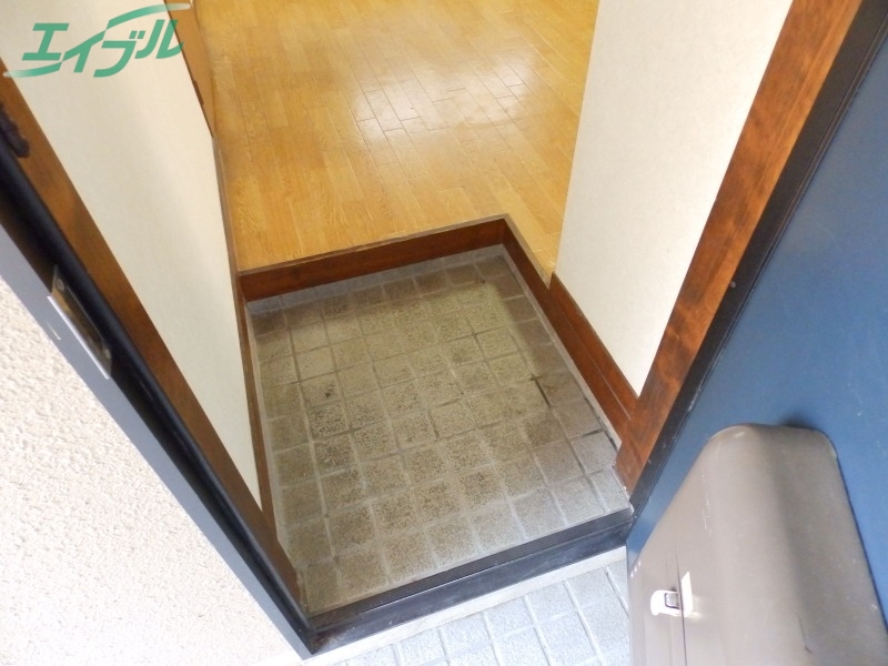 玄関　別部屋反転画像参考