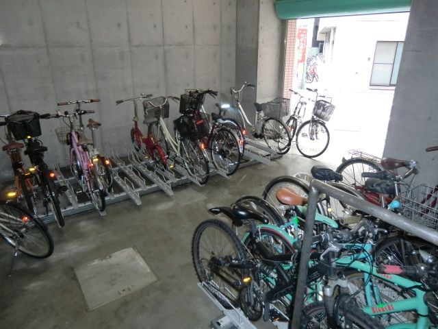 その他共有部分　★敷地内に屋根付の駐輪スペースもございます★