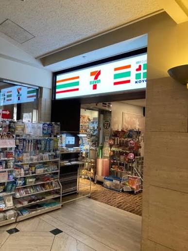 コンビニ　セブンイレブンKOYO聖路加国際病院店（コンビニ）まで216m