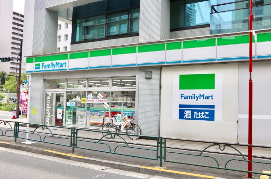 コンビニ　ファミリーマート中央明石町店（コンビニ）まで265m