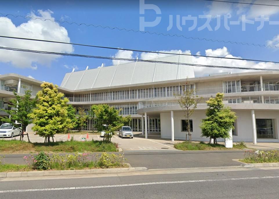 小学校　流山市立おおたかの森小学校（小学校）まで780m