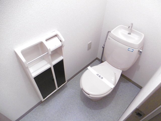 トイレ　清潔感のあるトイレです