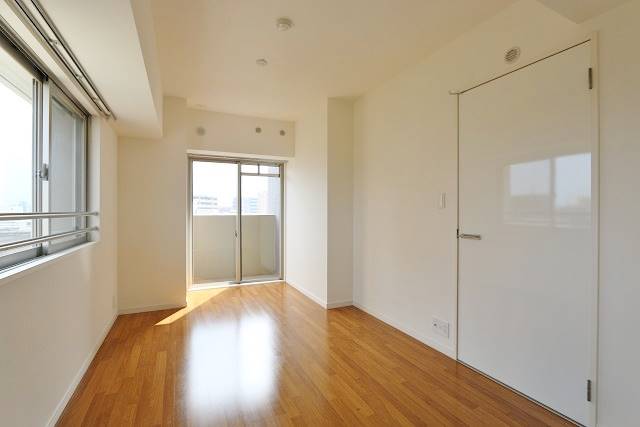 その他部屋・スペース　二面採光で明るいお部屋です