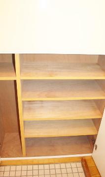 玄関　靴箱