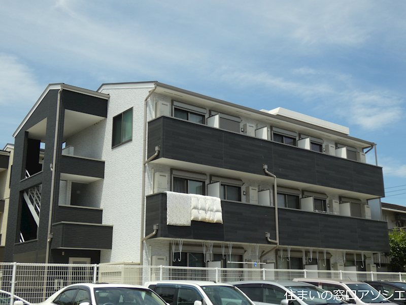 建物外観　ウエストガーデン吉川高富IIのご紹介は住まいの窓口アソシエに