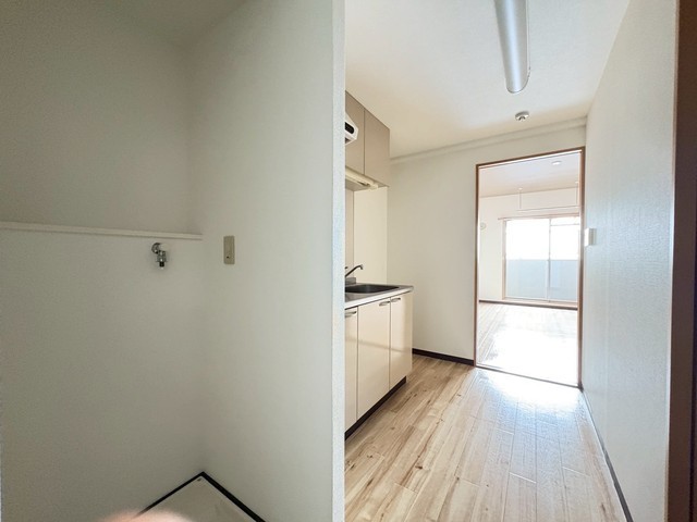 その他　写真は違う号室です。