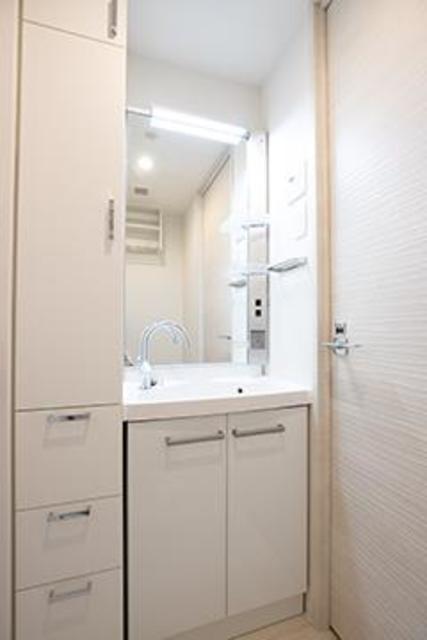 洗面設備　※写真は同タイプ住戸です。