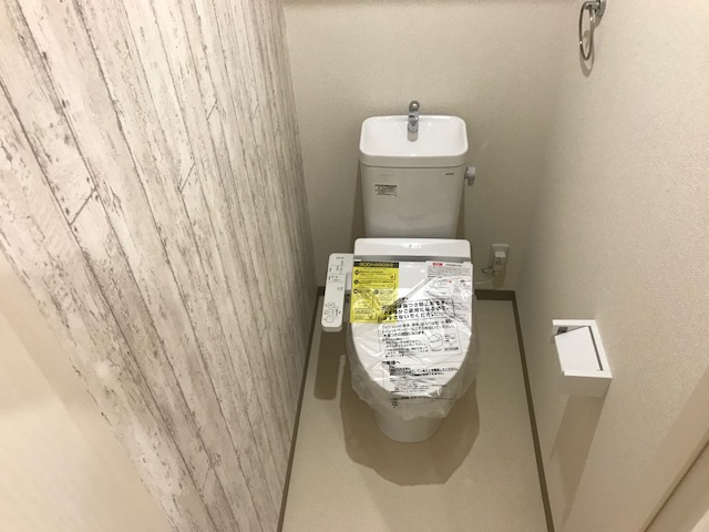 ＪＲ関西本線 加美駅 徒歩2分 3階建 築2年のトイレ写真