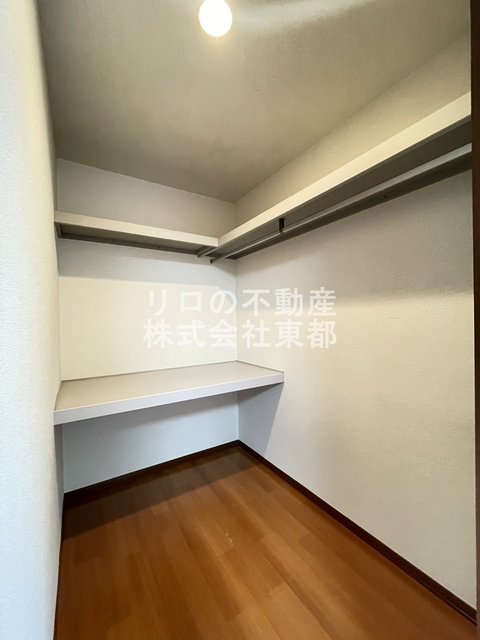 収納　奥行のあるウォークインクローゼットならお荷物多い方でも安心☆