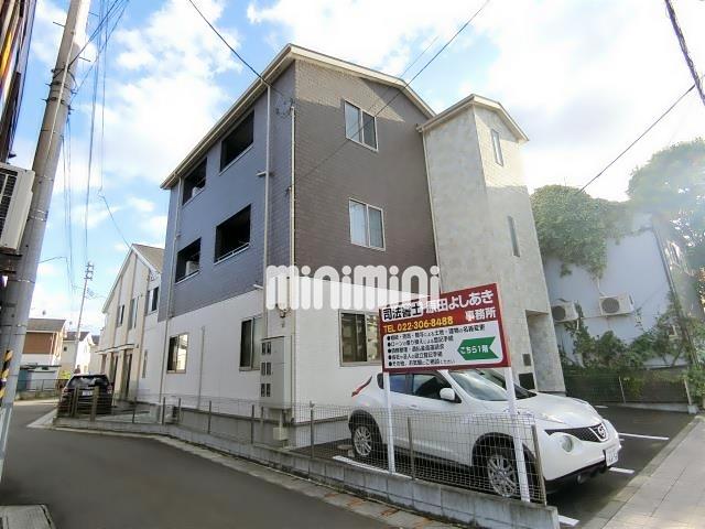 建物外観　テナント付きの建物です。
