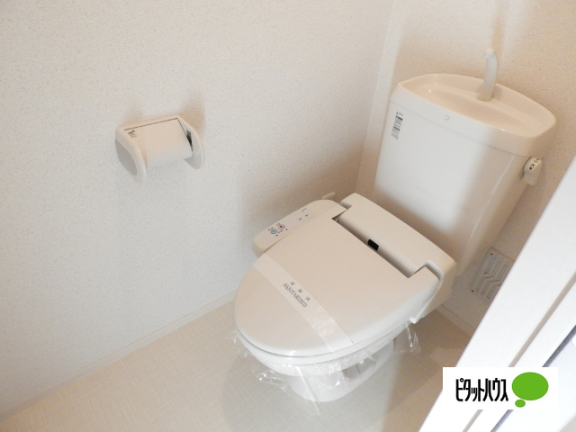 ＪＲ東海道本線 近江八幡駅 徒歩17分 2階建 築17年のトイレ写真