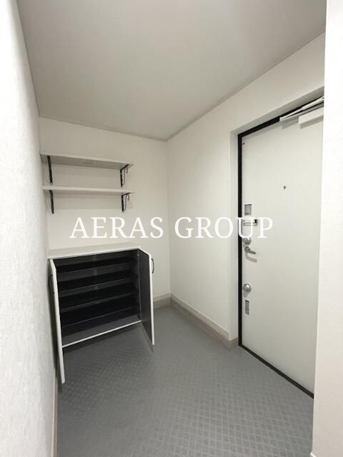 ハーミットクラブハウストゥギャザーAlberinoの玄関写真