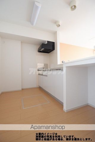 東武東上線 高坂駅 徒歩16分 2階建 築13年のキッチン写真