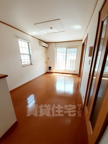 山陽電鉄本線 山陽塩屋駅 徒歩42分 2階建 築21年の居間写真