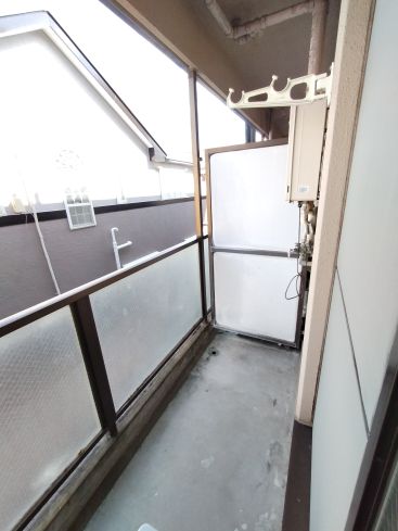 バルコニー　洗濯機置き場
