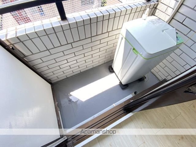 阪急千里線 下新庄駅 徒歩2分 7階建 築37年の内装写真