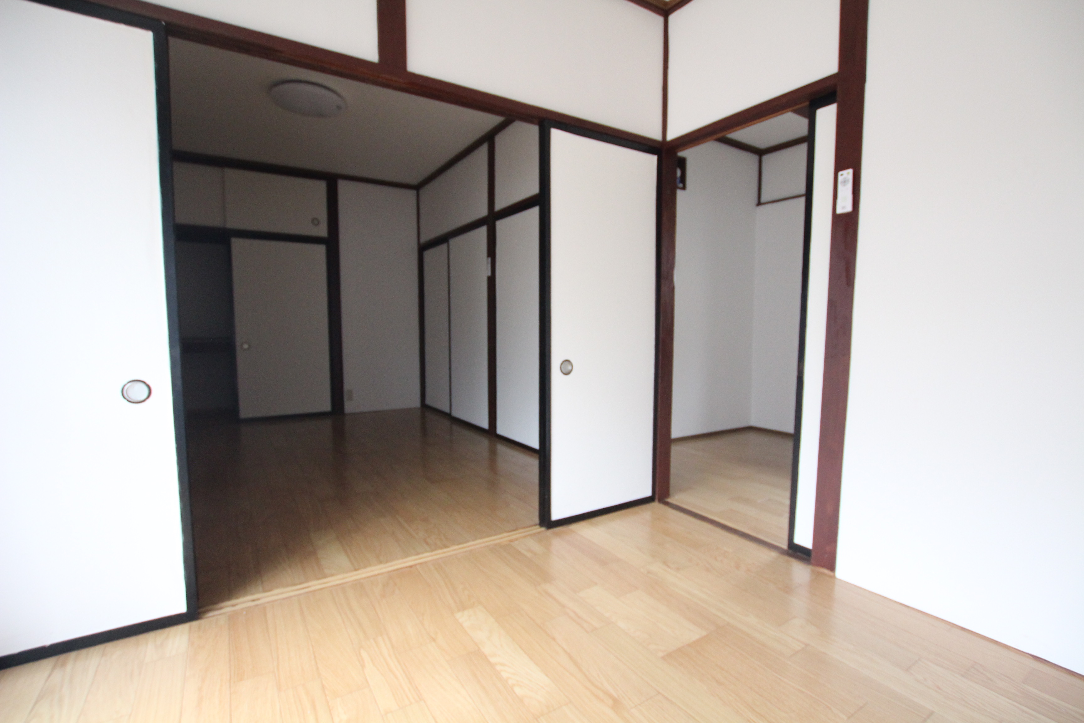 河原子町棟割貸家の居間写真