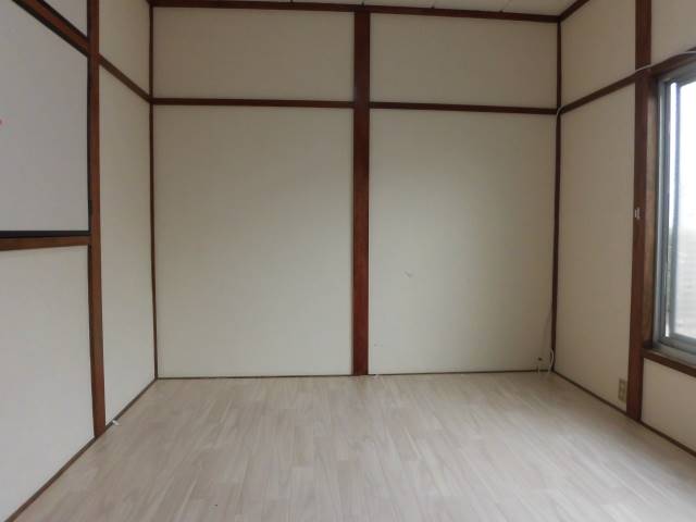 田園貸家の居間写真