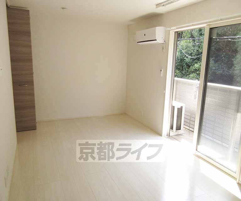 居室・リビング　広々としたお部屋です！