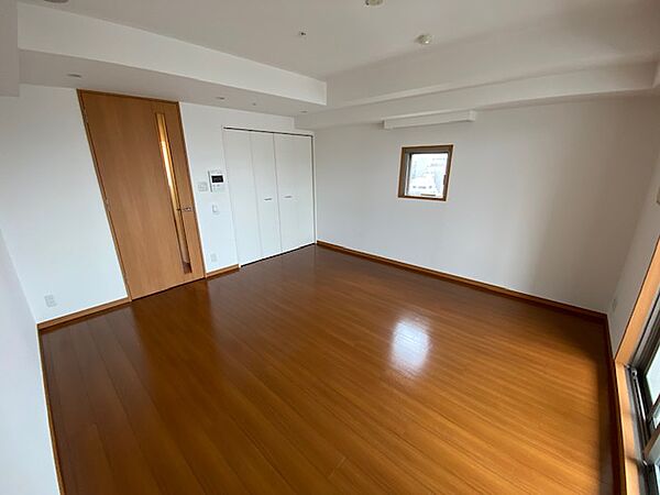 居室・リビング　別タイプ部屋　参考写真です