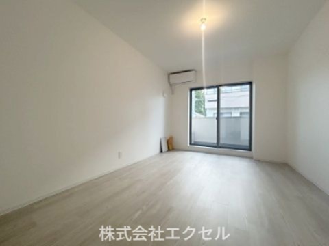 居室・リビング　白を基調とした明るいお部屋♪