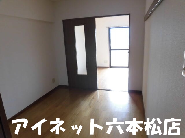 地下鉄七隈線 次郎丸駅 徒歩18分 3階建 築27年の居間写真