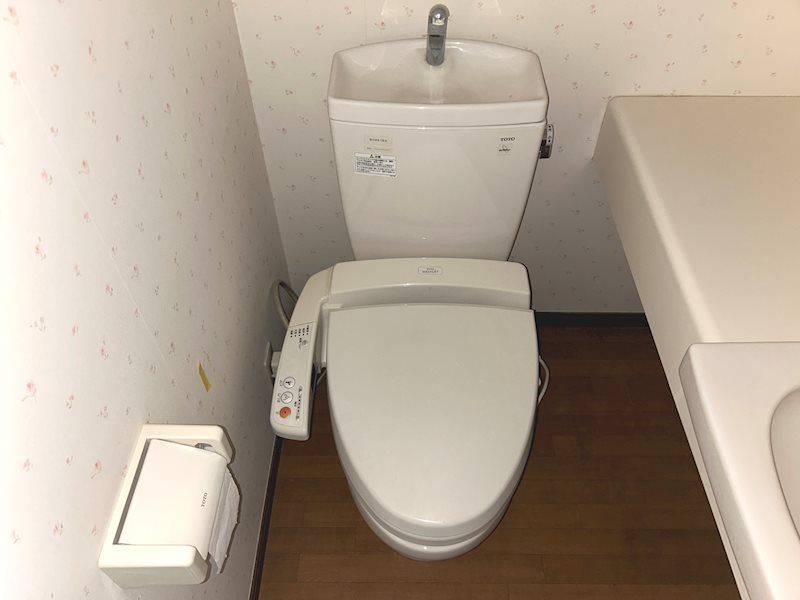 東急東横線 大倉山駅 徒歩10分 2階建 築20年のトイレ写真