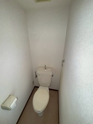 トイレ　落ち着いたトイレです
