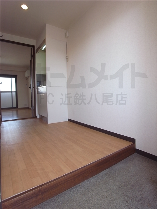 サントラルース北本町の玄関写真