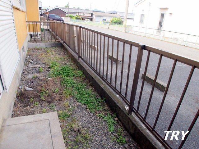 庭　東向きの専用テラス