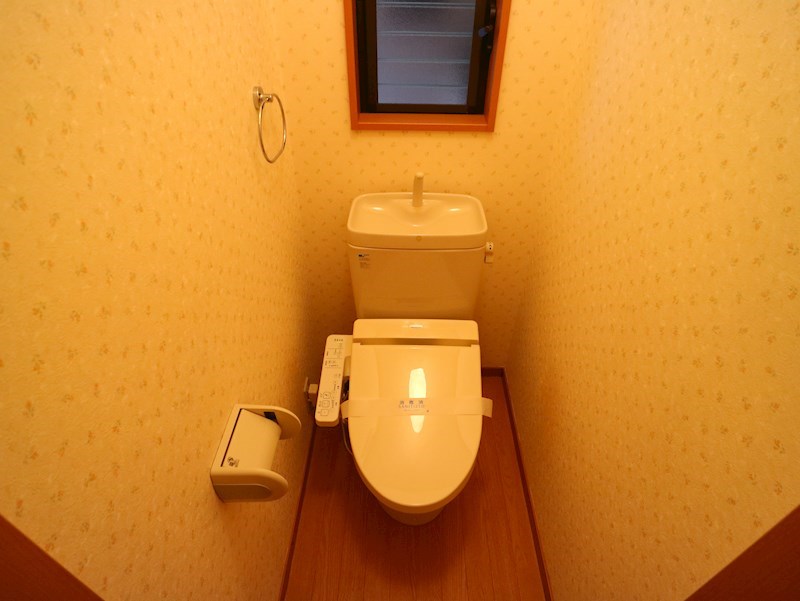 【宗像市三倉のアパートのトイレ】