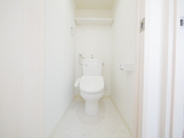 トイレ　人気のウォシュレットが設置されています！！