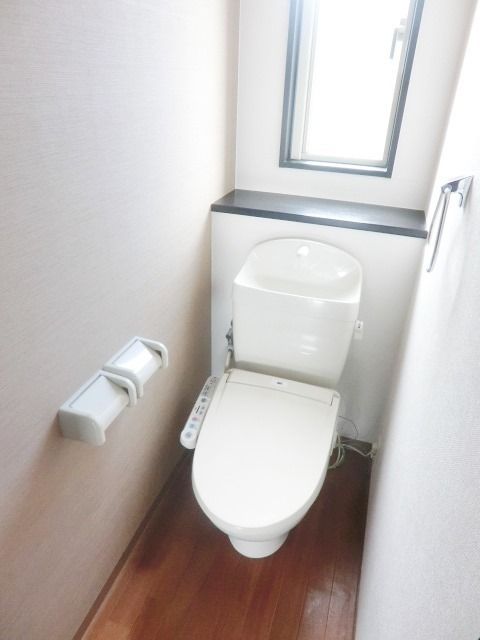 トイレ　温水洗浄付きトイレ