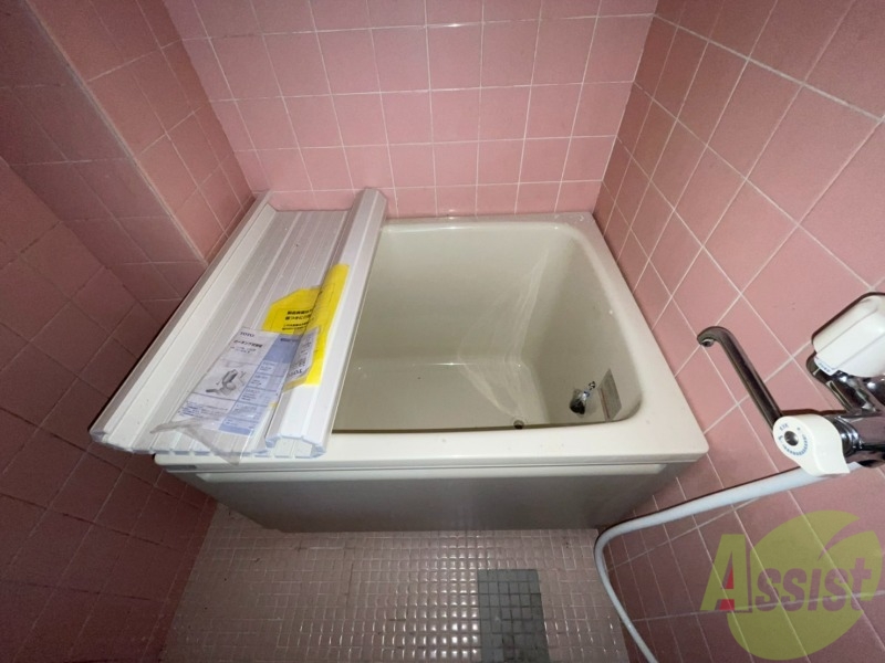 バス・シャワールーム　１人暮らしにはピッタリのサイズ感ですね！