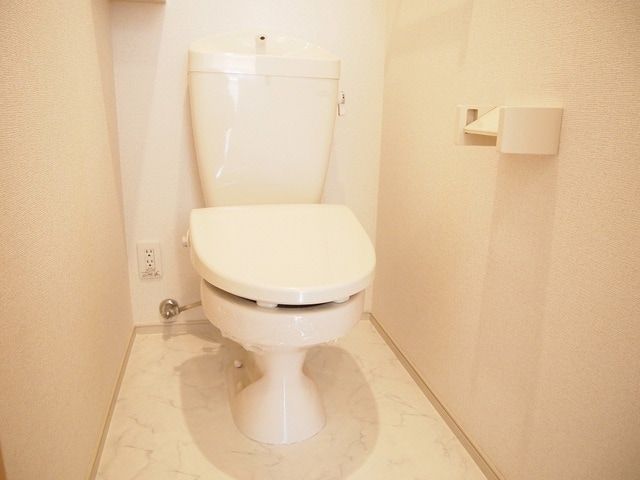 【ネオ　ハーモニー　IIのトイレ】