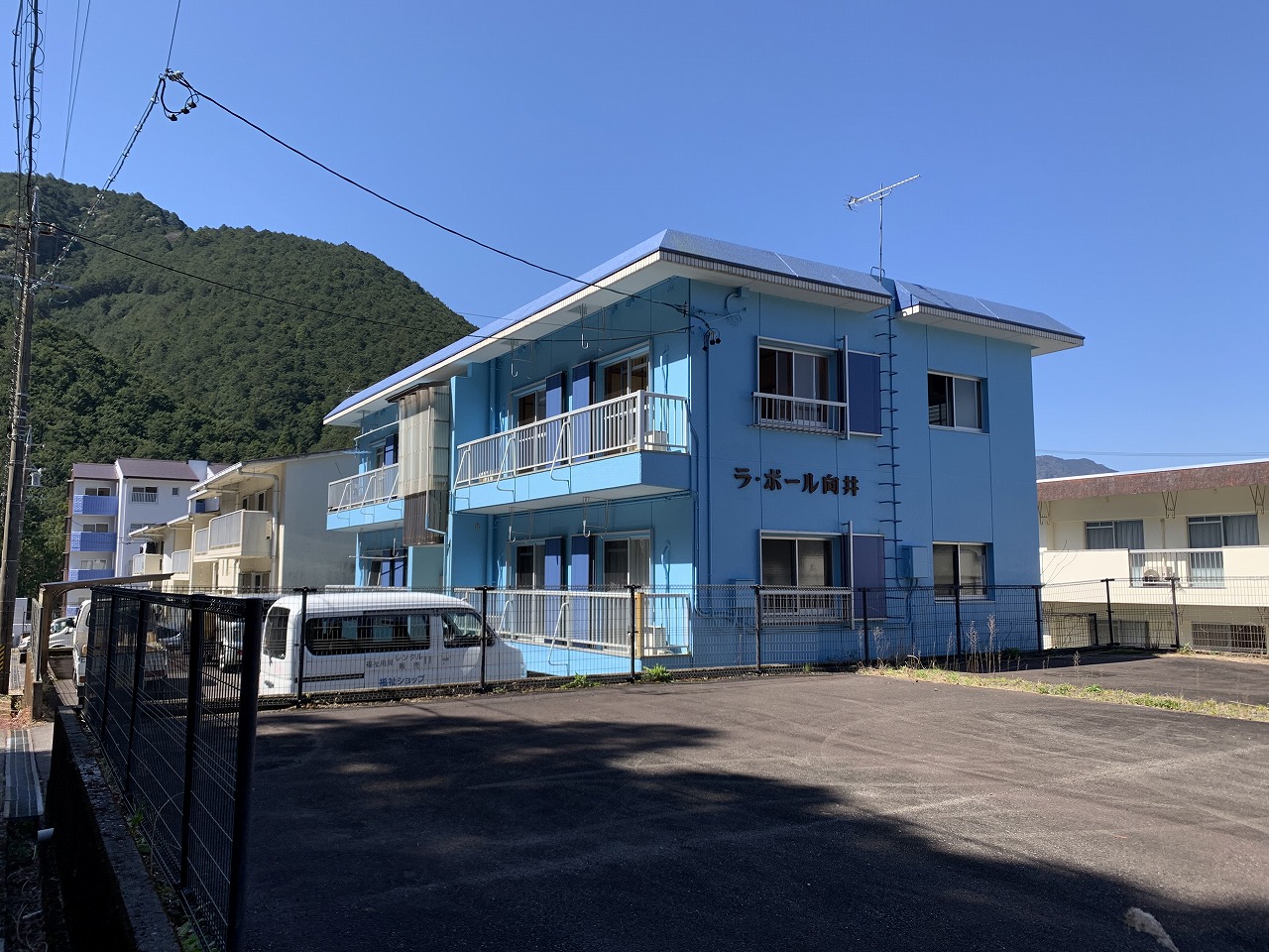 建物外観　外壁リフォーム済み