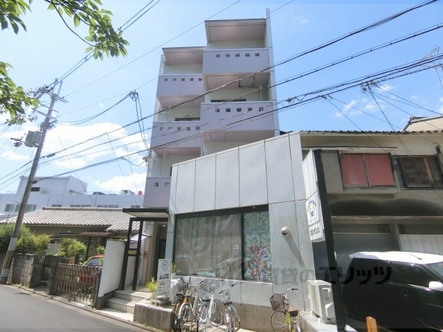 京都市左京区一乗寺地蔵本町のマンションの建物外観