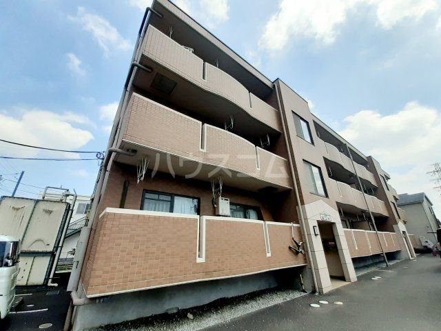 上尾市大字平塚のマンションの建物外観