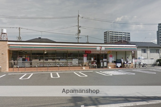 コンビニ　セブン－イレブン安芸府中大通１丁目店（コンビニ）まで253m