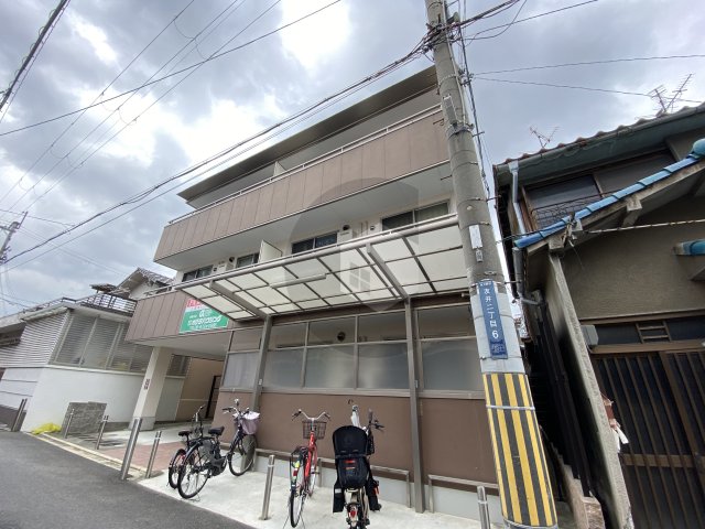 東大阪市友井のマンションの建物外観