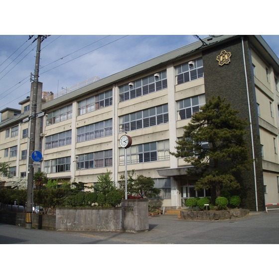 アムール・コルンの小学校