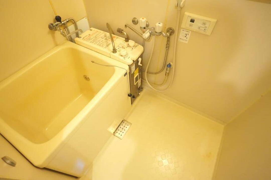 バス・シャワールーム　浴室