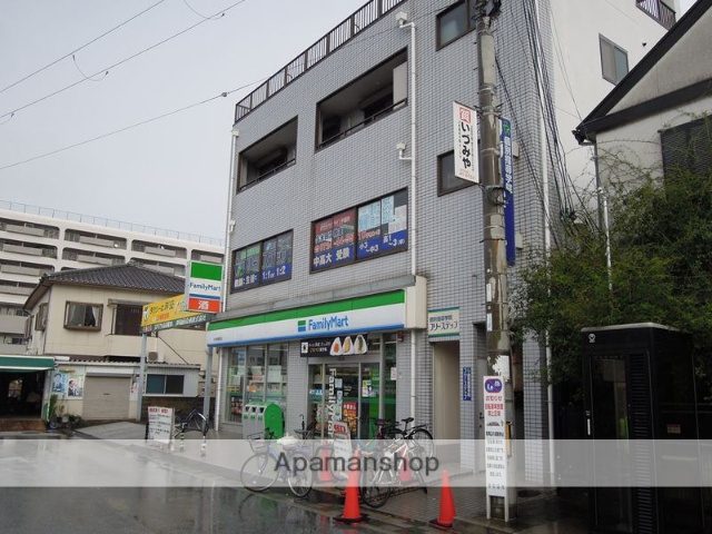コンビニ　ファミリーマート（コンビニ）まで178m