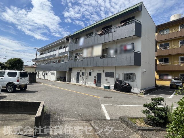 【宮脇マンションの建物外観】