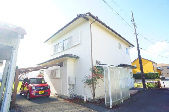 三島町貸家の建物外観