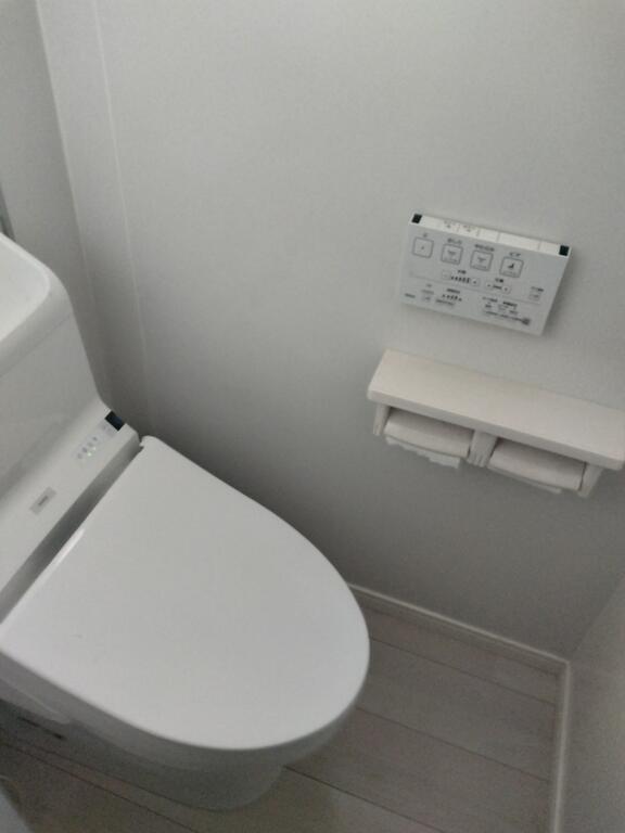 トイレ　ウォシュレット付きです